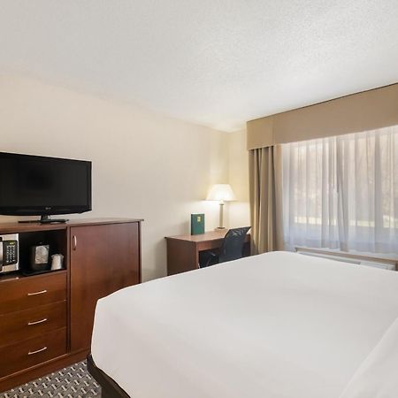 Quality Inn & Suites Steamboat Springs Exterior photo