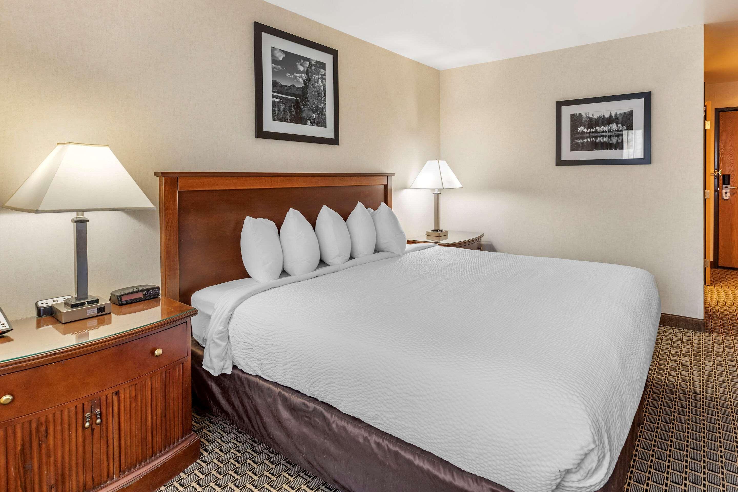 Quality Inn & Suites Steamboat Springs Exterior photo