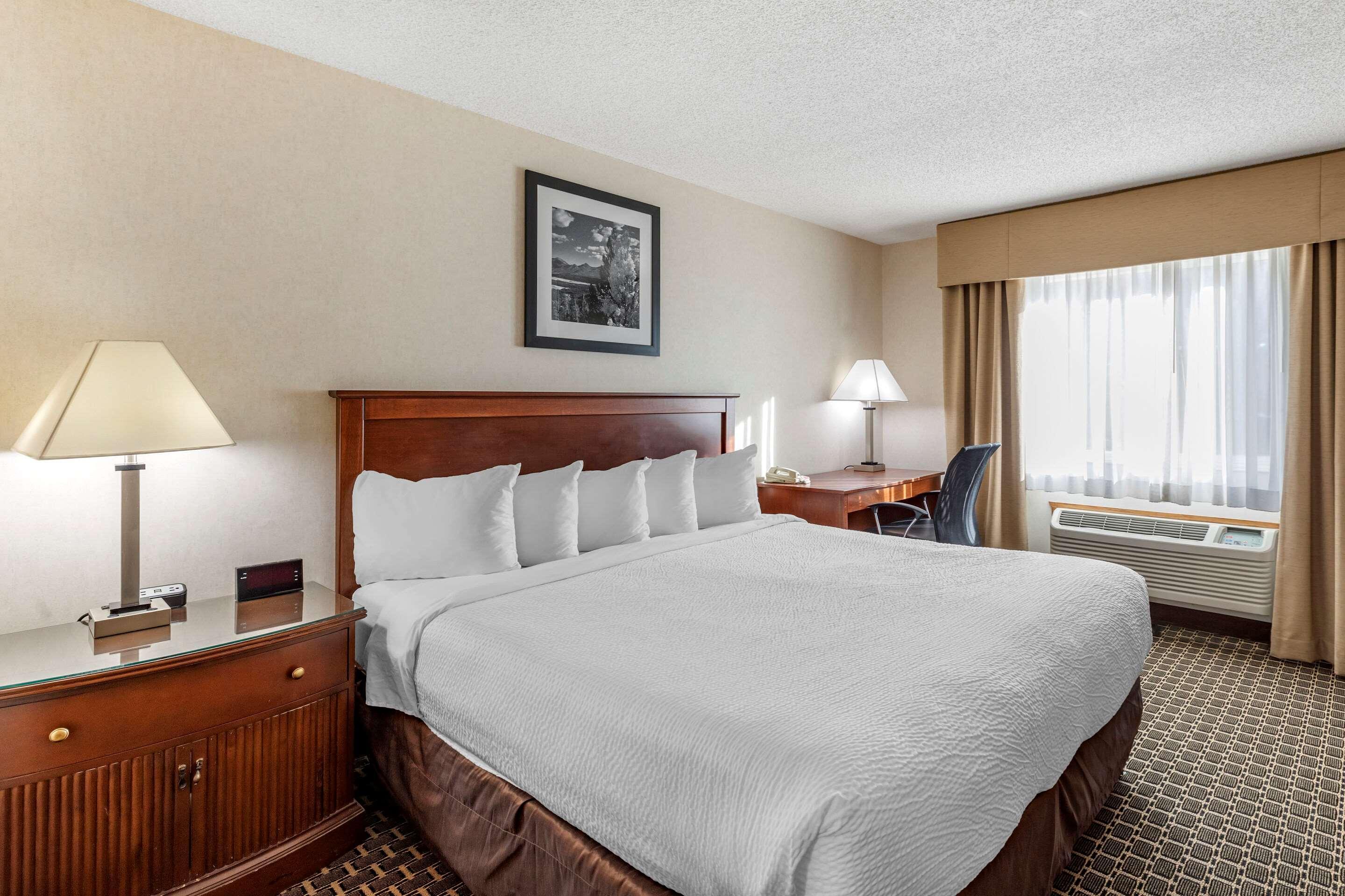 Quality Inn & Suites Steamboat Springs Exterior photo