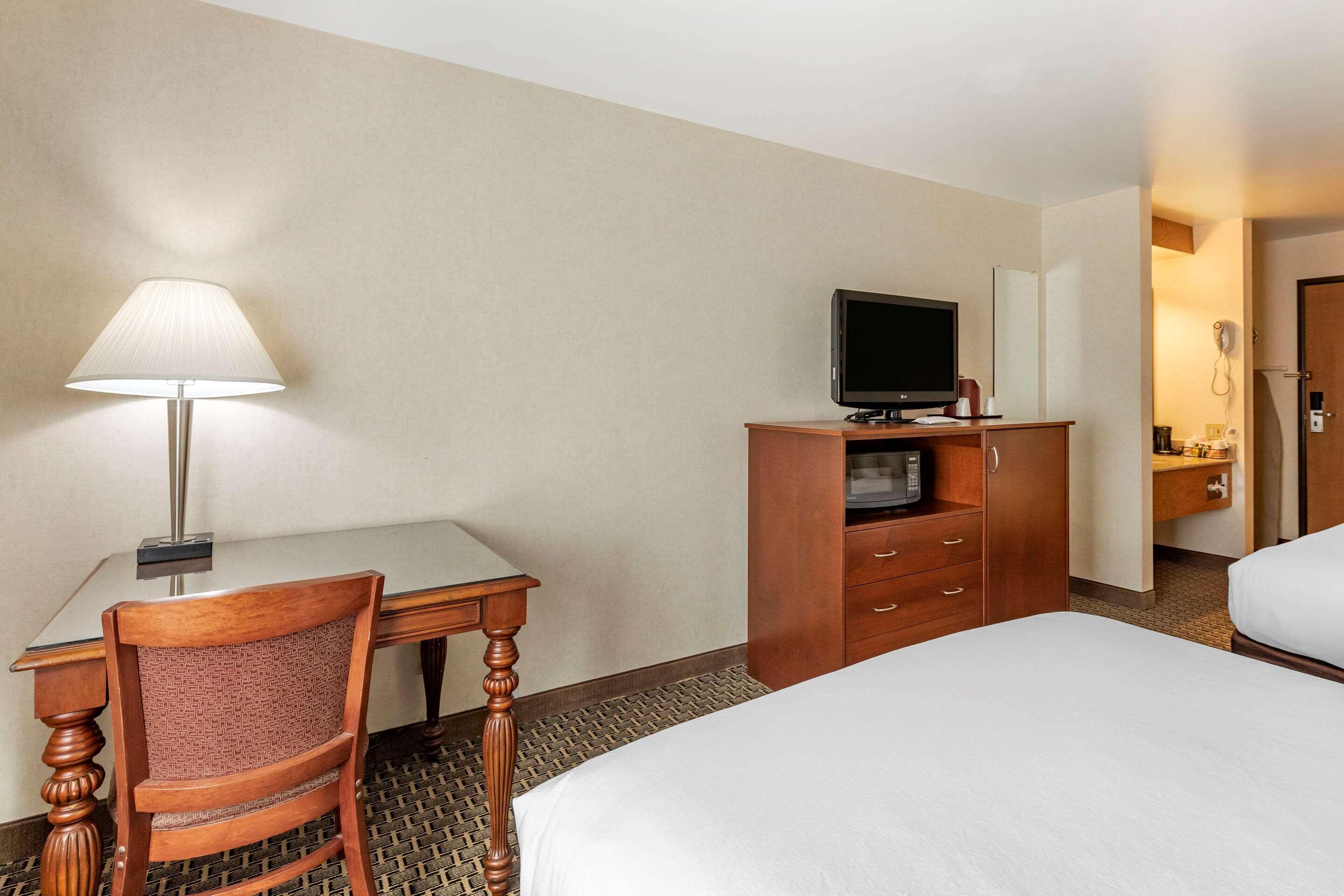 Quality Inn & Suites Steamboat Springs Exterior photo