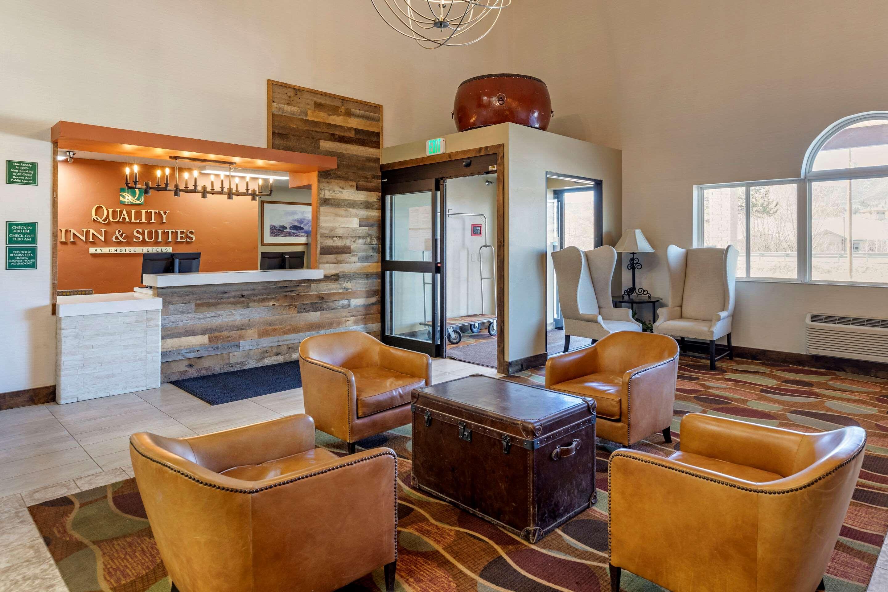 Quality Inn & Suites Steamboat Springs Exterior photo